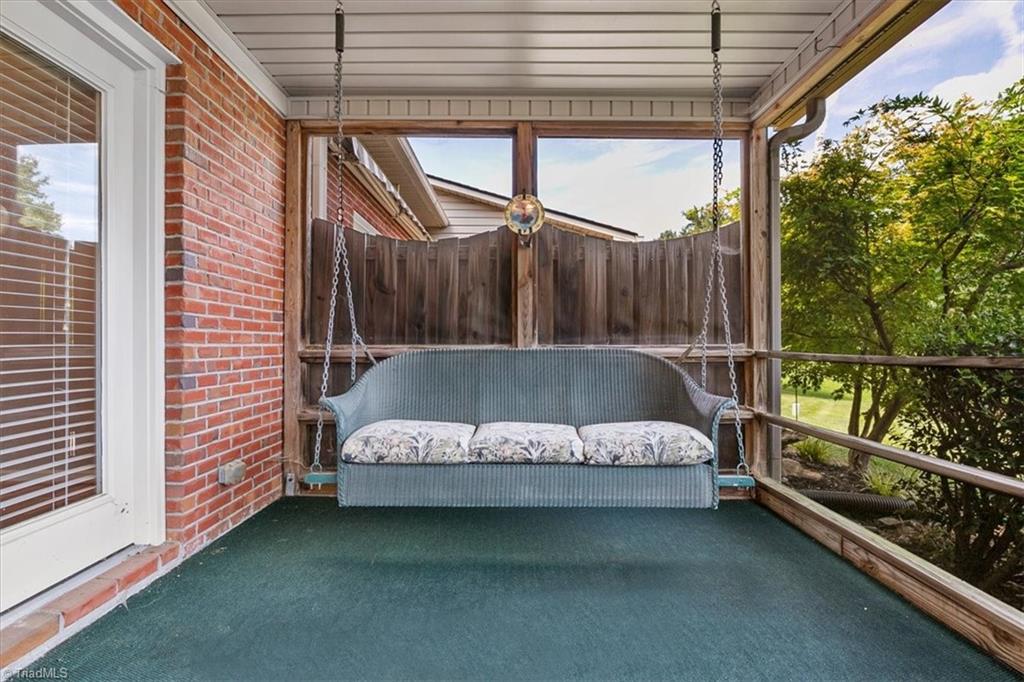 417 Northbridge Drive High Point, NC 27265 - Photo 37 of 43