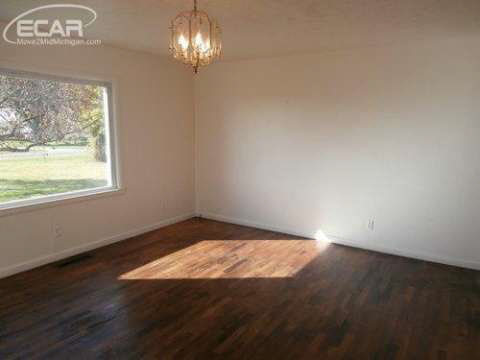 3901 East Wilkinson Road Owosso, MI 48867 - Photo 4 of 12 20424110-3.JPG