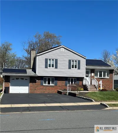 $649,900 | 206 Oak Manor Parkway, South Plainfield, NJ 07080
