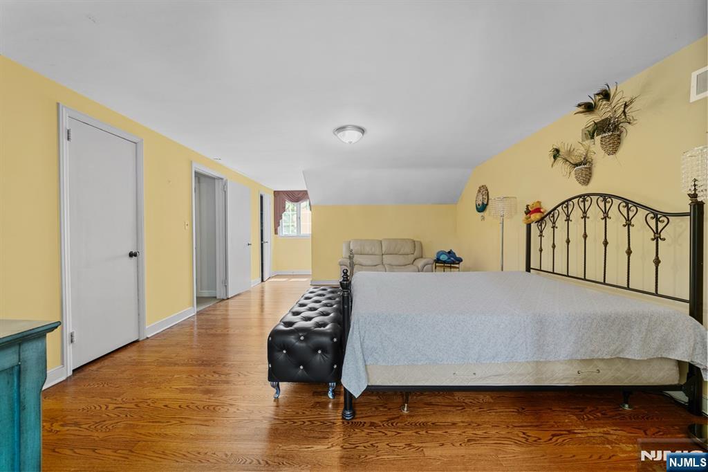 328 West Ridgewood Avenue Ridgewood, NJ 07450 - Photo 29 of 49