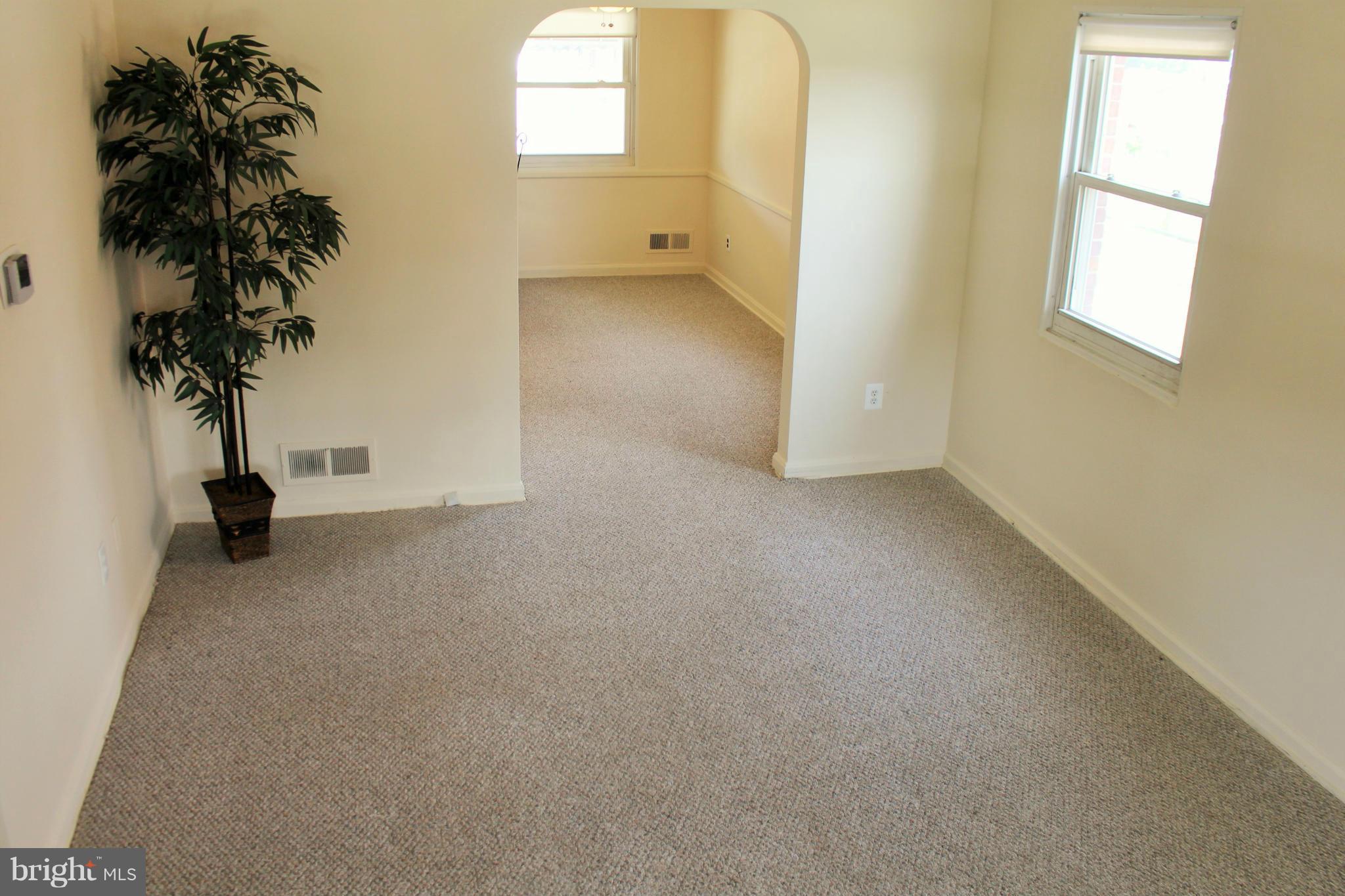 7722 Wynbrook Road Baltimore, MD 21224 - Photo 13 of 17 Living Room