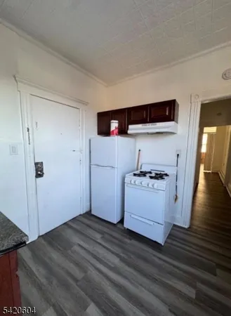 $1,350 | 97 Market Street, Unit 10, Paterson, NJ 07505