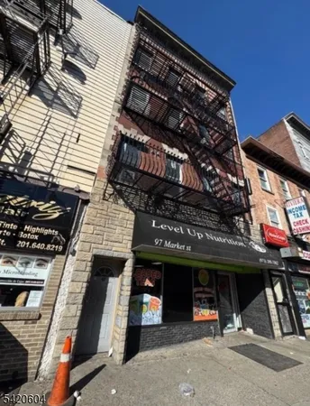 $1,350 | 97 Market Street, Unit 10, Paterson, NJ 07505