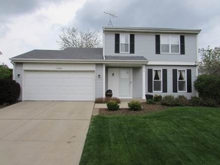 1808 Hatch Street Downers Grove, IL 60516 - Photo 1 of 20 a front view of a house with garden