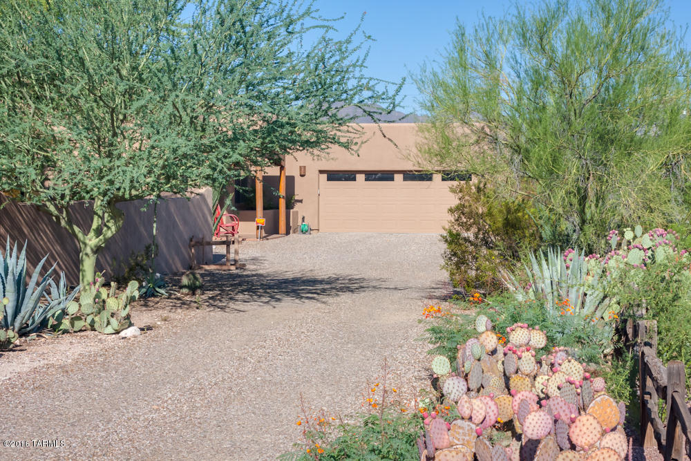 1741 North Lone Ridge Place Tucson, AZ 85745 - Photo 2 of 25