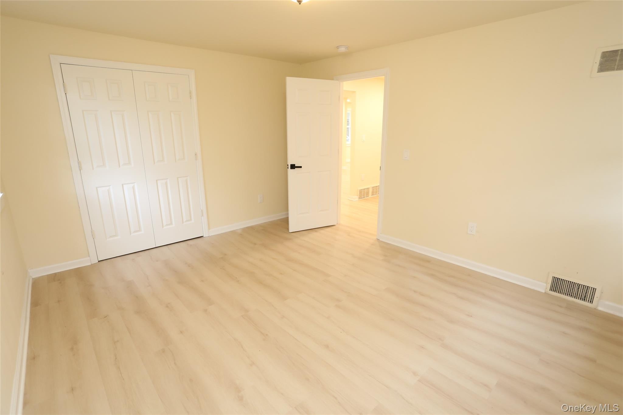 20 Pineview Road West Nyack, NY 10994 - Photo 17 of 36 a view of an empty room