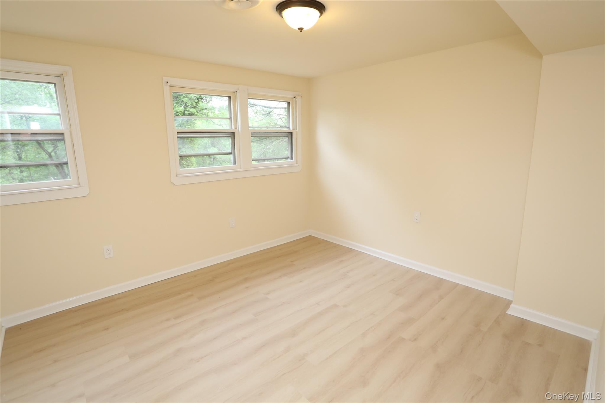 20 Pineview Road West Nyack, NY 10994 - Photo 22 of 36 an empty room with windows