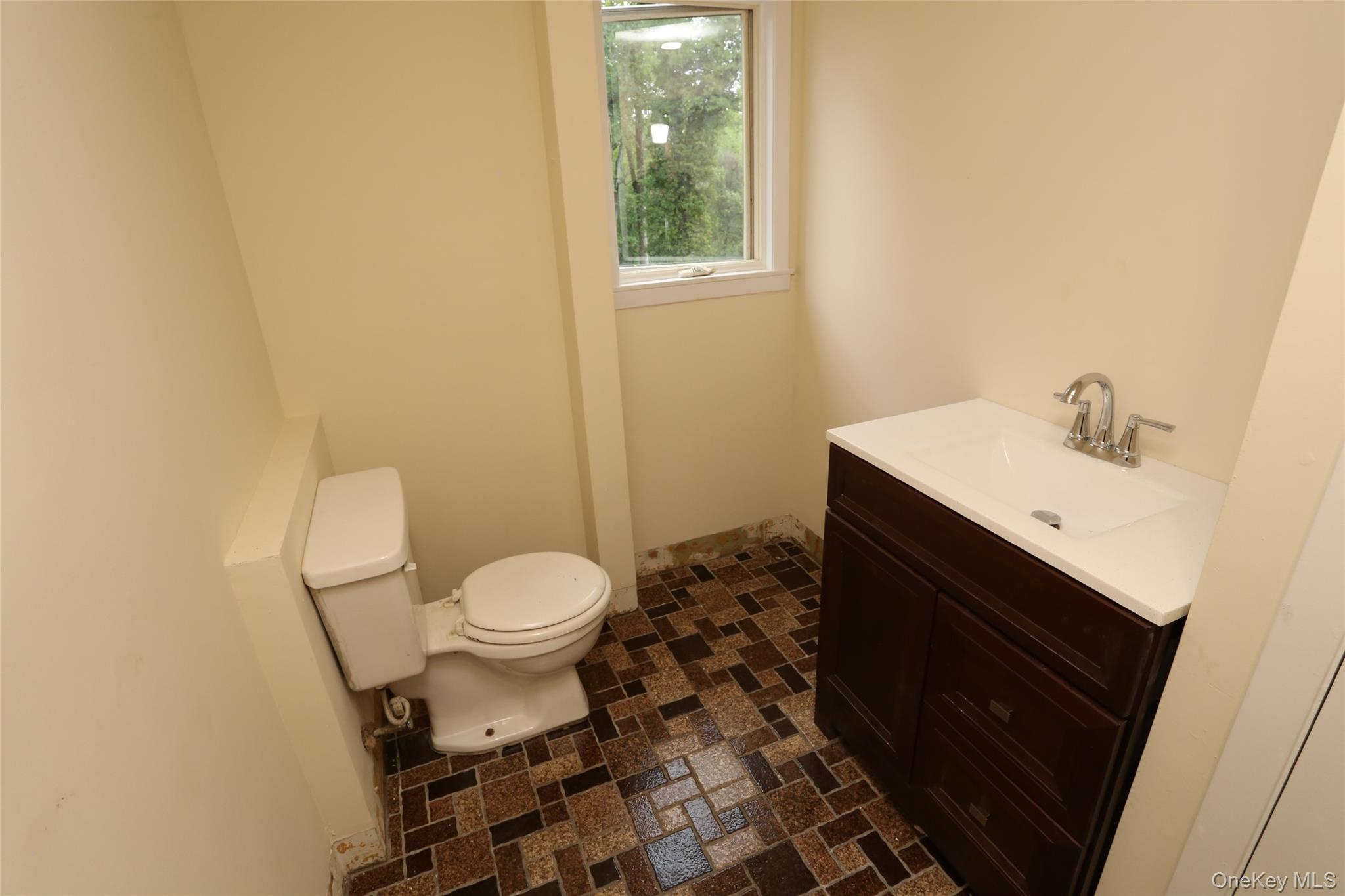 20 Pineview Road West Nyack, NY 10994 - Photo 24 of 36 a bathroom with a sink and a toilet