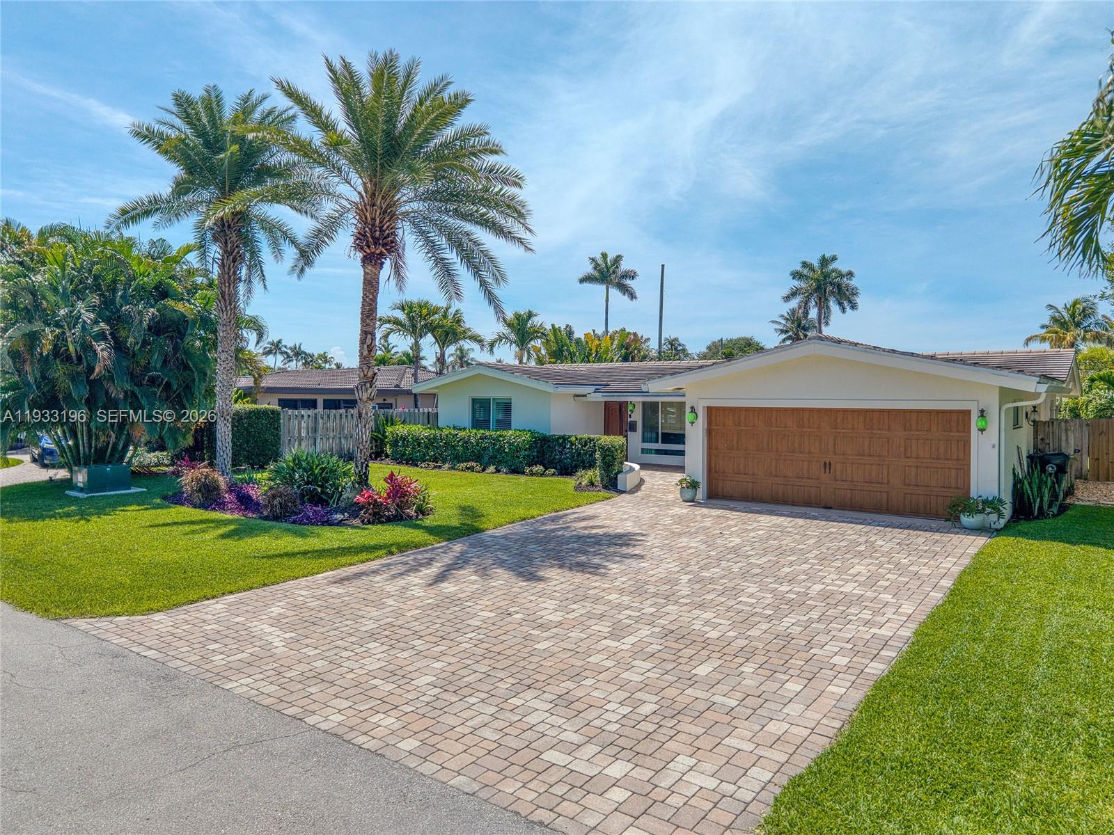 2832 Northeast 34th Street Lighthouse Point, FL 33064 - Photo 3 of 64