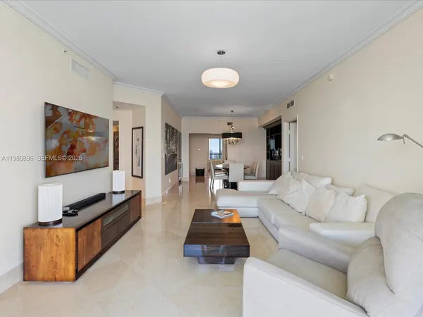 $18,000 | 17875 Collins Avenue, Unit 2903, Sunny Isles Beach, FL 33160
