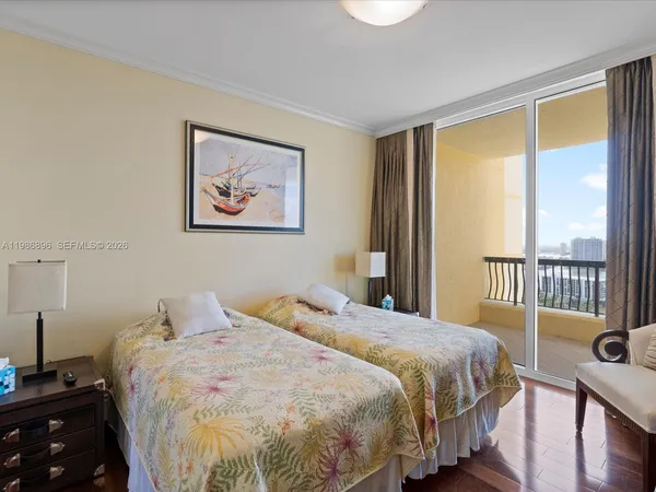 $18,000 | 17875 Collins Avenue, Unit 2903, Sunny Isles Beach, FL 33160