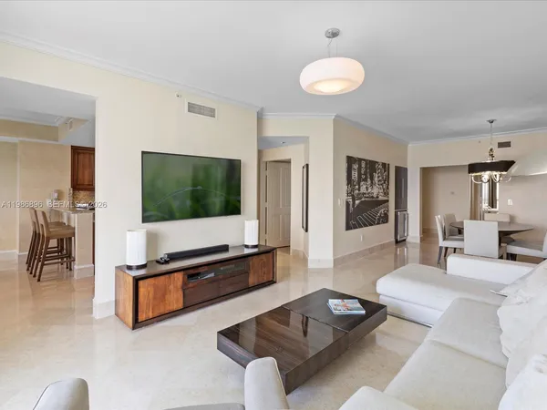 $18,000 | 17875 Collins Avenue, Unit 2903, Sunny Isles Beach, FL 33160