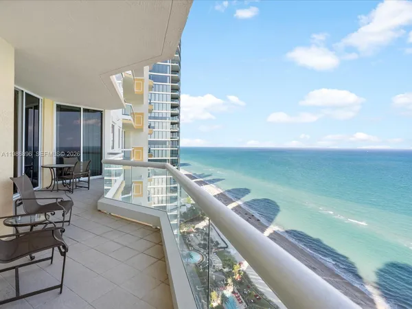 $18,000 | 17875 Collins Avenue, Unit 2903, Sunny Isles Beach, FL 33160