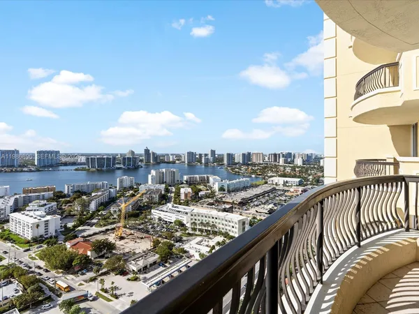 $18,000 | 17875 Collins Avenue, Unit 2903, Sunny Isles Beach, FL 33160