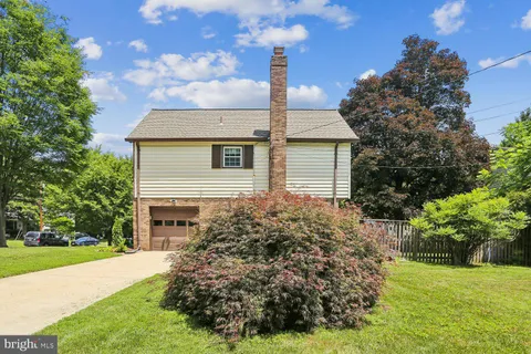 $1,100,000 | 12007 Titian Way, Potomac, MD 20854