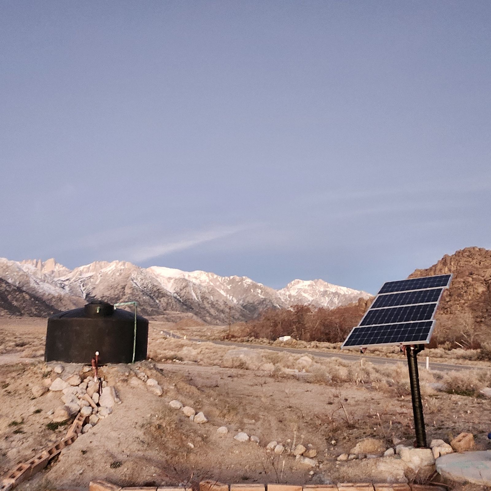 3760 Whitney Portal Road Lone Pine, CA 93545 - Photo 17 of 18 a view of roof and tree