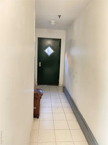 a view of utility room