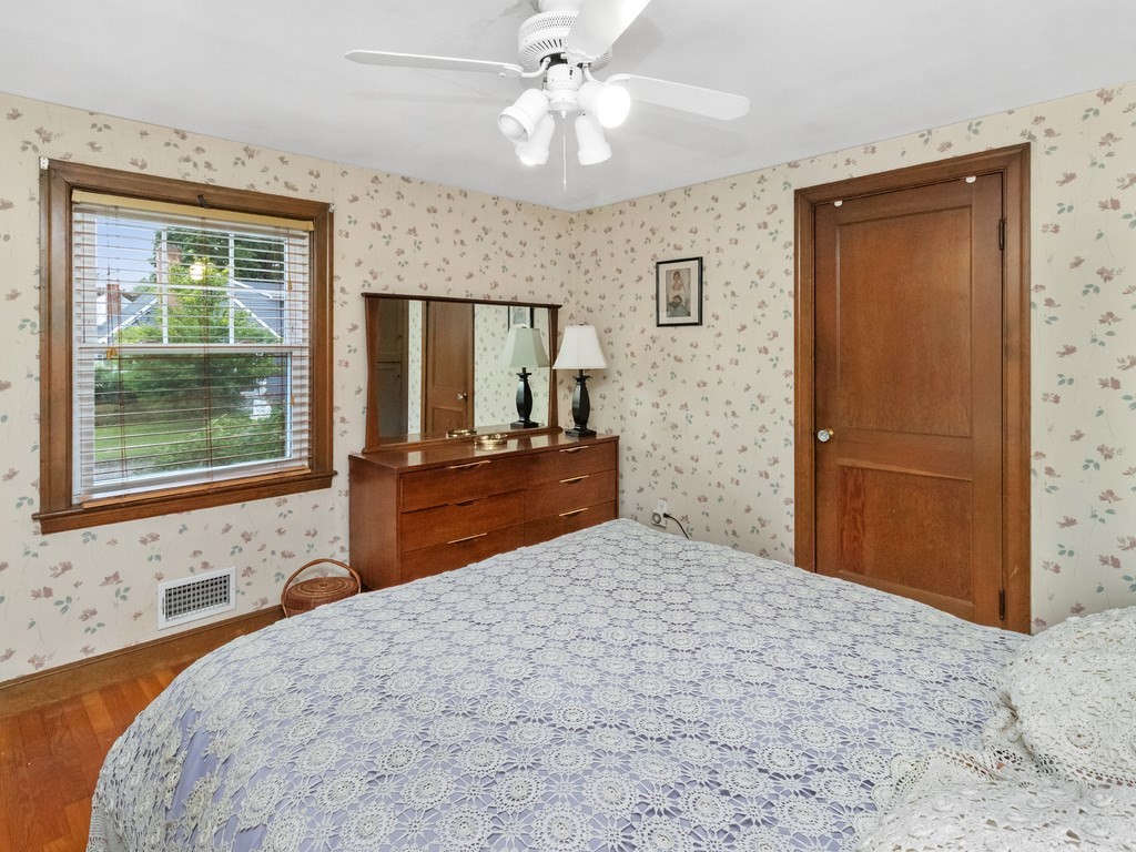 71 Farnum Road Waltham, MA 02453 - Photo 19 of 36 Gallery Image 19