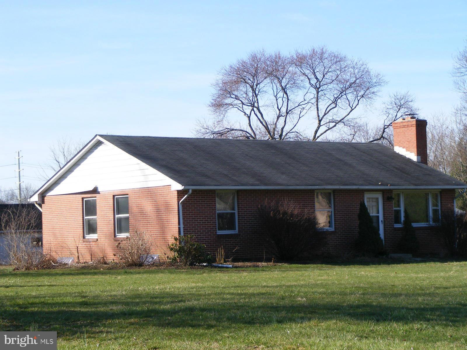 2305 Philadelphia Road Edgewood, MD 21040 - Photo 2 of 29 Left side