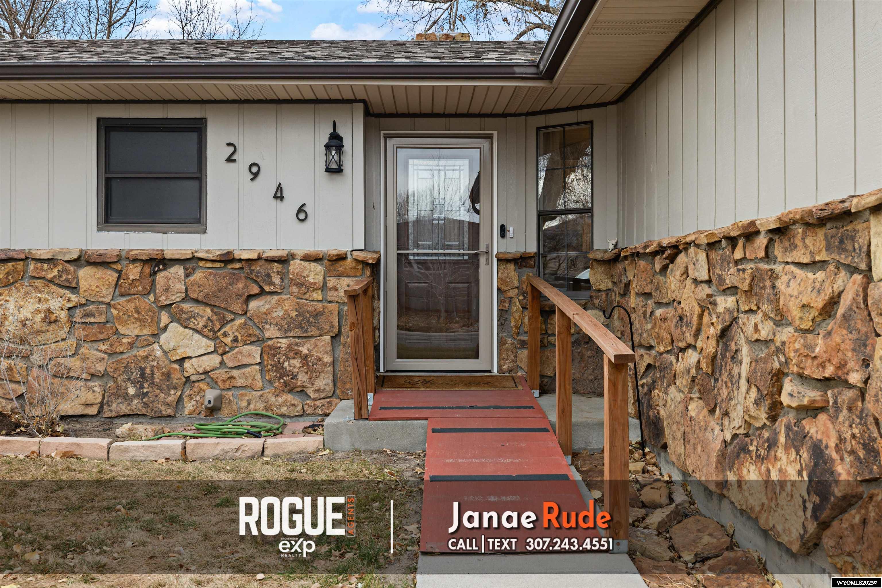 2946 Mockingbird Trail Casper, WY 82604 - Photo 2 of 36