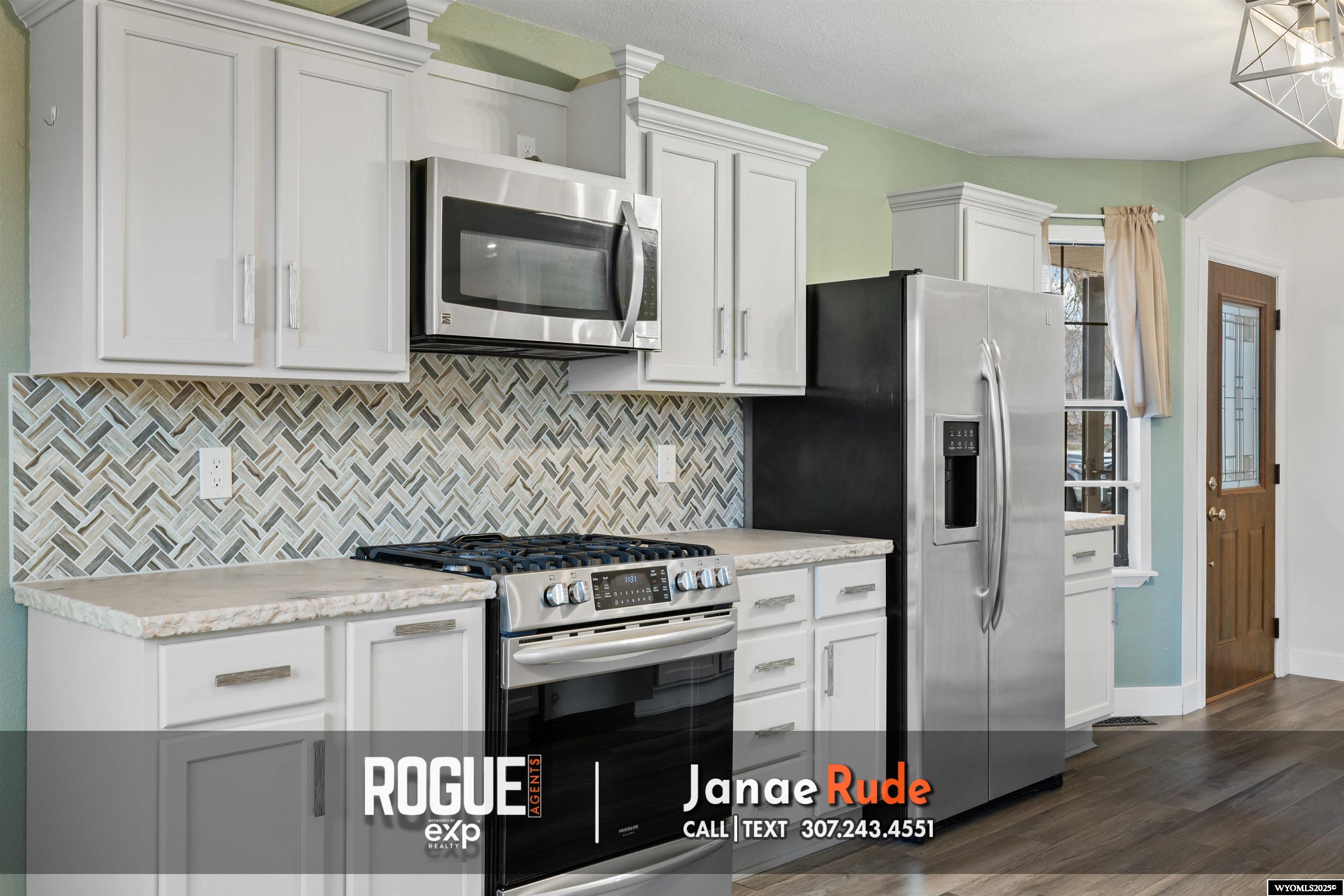 2946 Mockingbird Trail Casper, WY 82604 - Photo 10 of 36