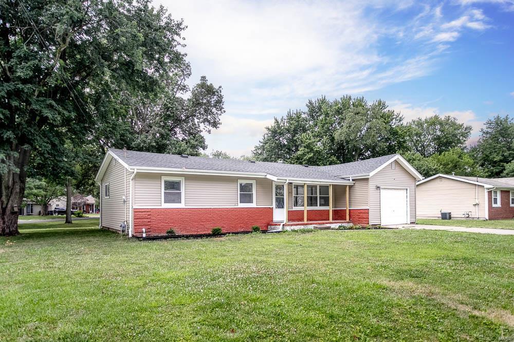 217 Edwin Street Brighton, IL 62012 - Photo 4 of 31 Gallery Image 4