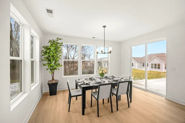 $481,990 | 1557 Oak Springs Drive, Columbia, TN 38401