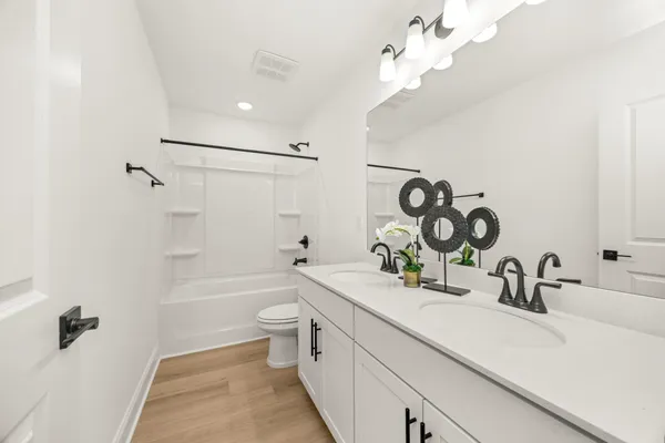 $481,990 | 1557 Oak Springs Drive, Columbia, TN 38401