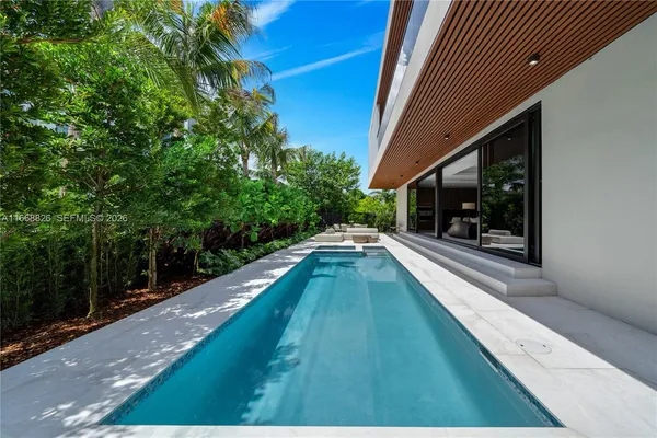 $5,450,000 | 262 189th Terrace, Sunny Isles Beach, FL 33160