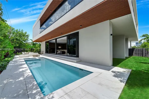 $5,450,000 | 262 189th Terrace, Sunny Isles Beach, FL 33160