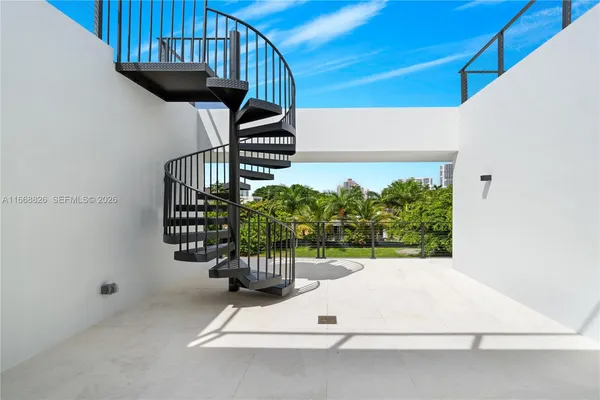 $5,450,000 | 262 189th Terrace, Sunny Isles Beach, FL 33160