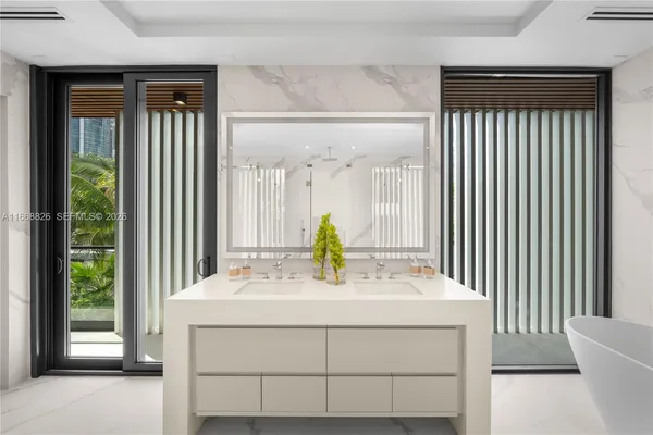 $5,450,000 | 262 189th Terrace, Sunny Isles Beach, FL 33160