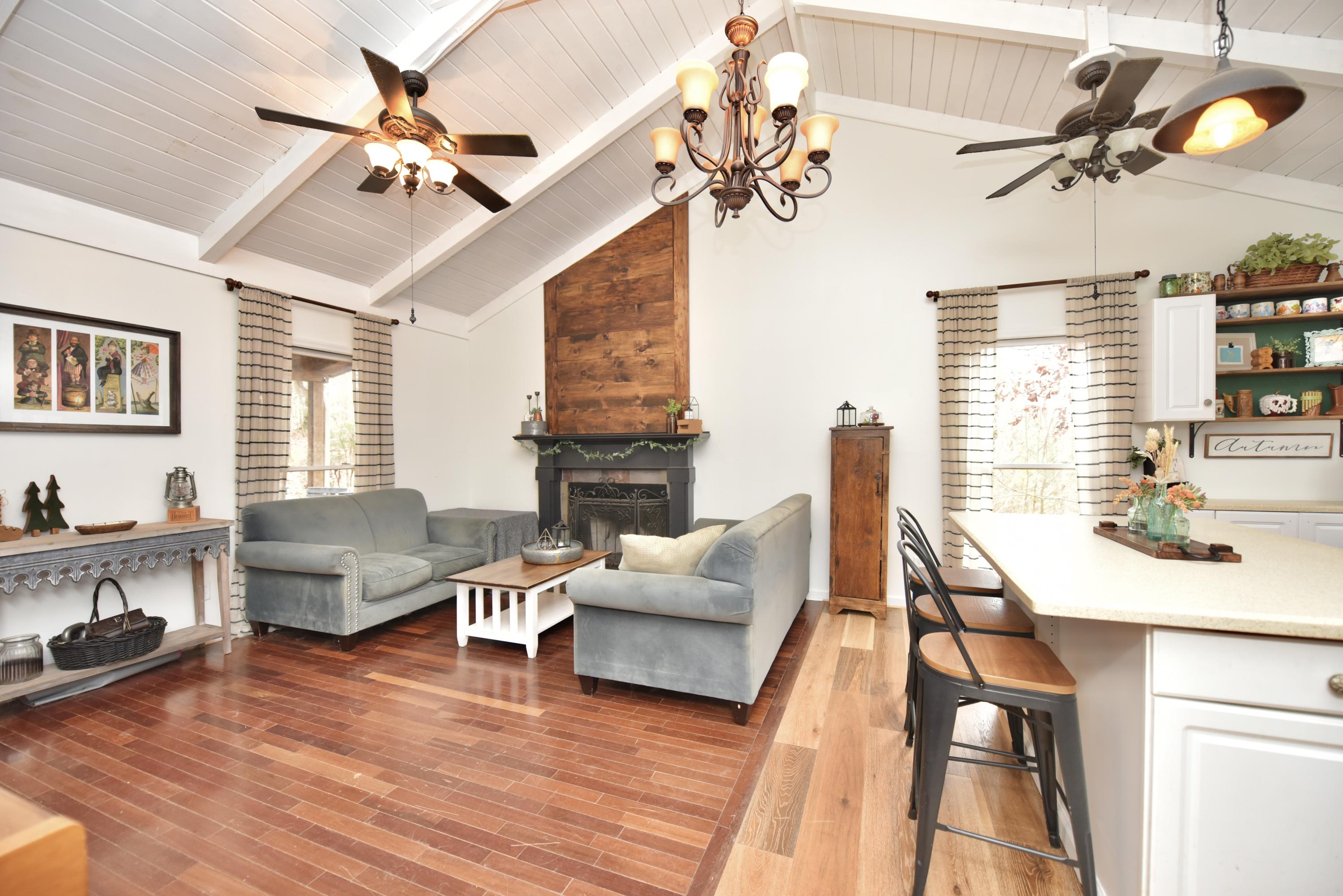178 River Run Road Calhoun, TN 37309 - Photo 8 of 23 F8315AF8-5F3B-4472-BE0F-D63742084735_1_2