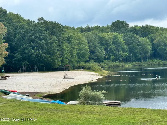 $265,000 | 8044 Promontory Drive, White Haven, PA 18661