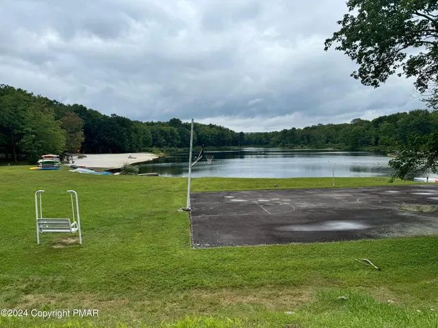 $265,000 | 8044 Promontory Drive, White Haven, PA 18661