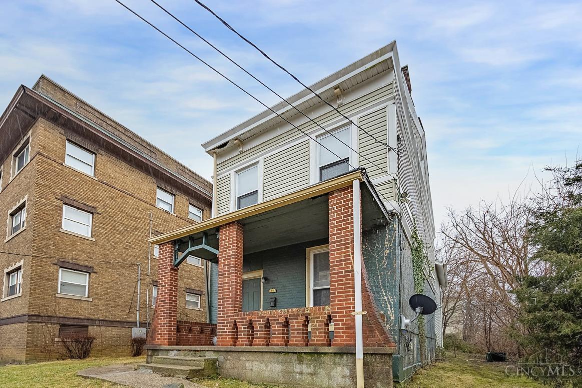 823 William Howard Taft Road Cincinnati, OH 45206 - Photo 1 of 22
