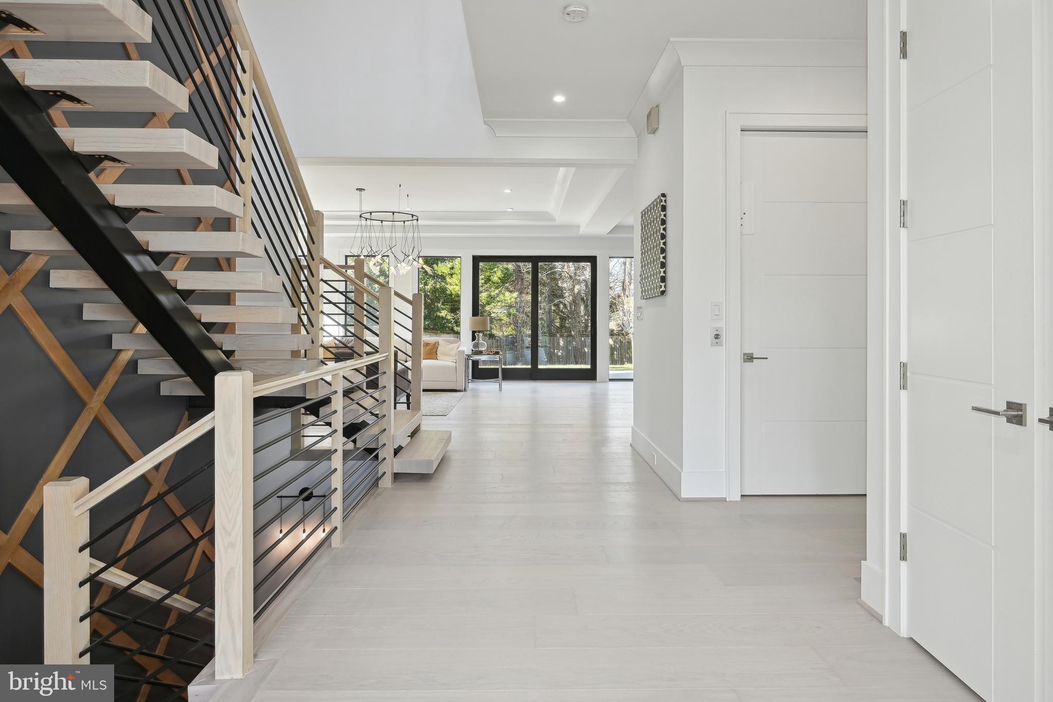 1124 Ormond Court McLean, VA 22101 - Photo 12 of 81