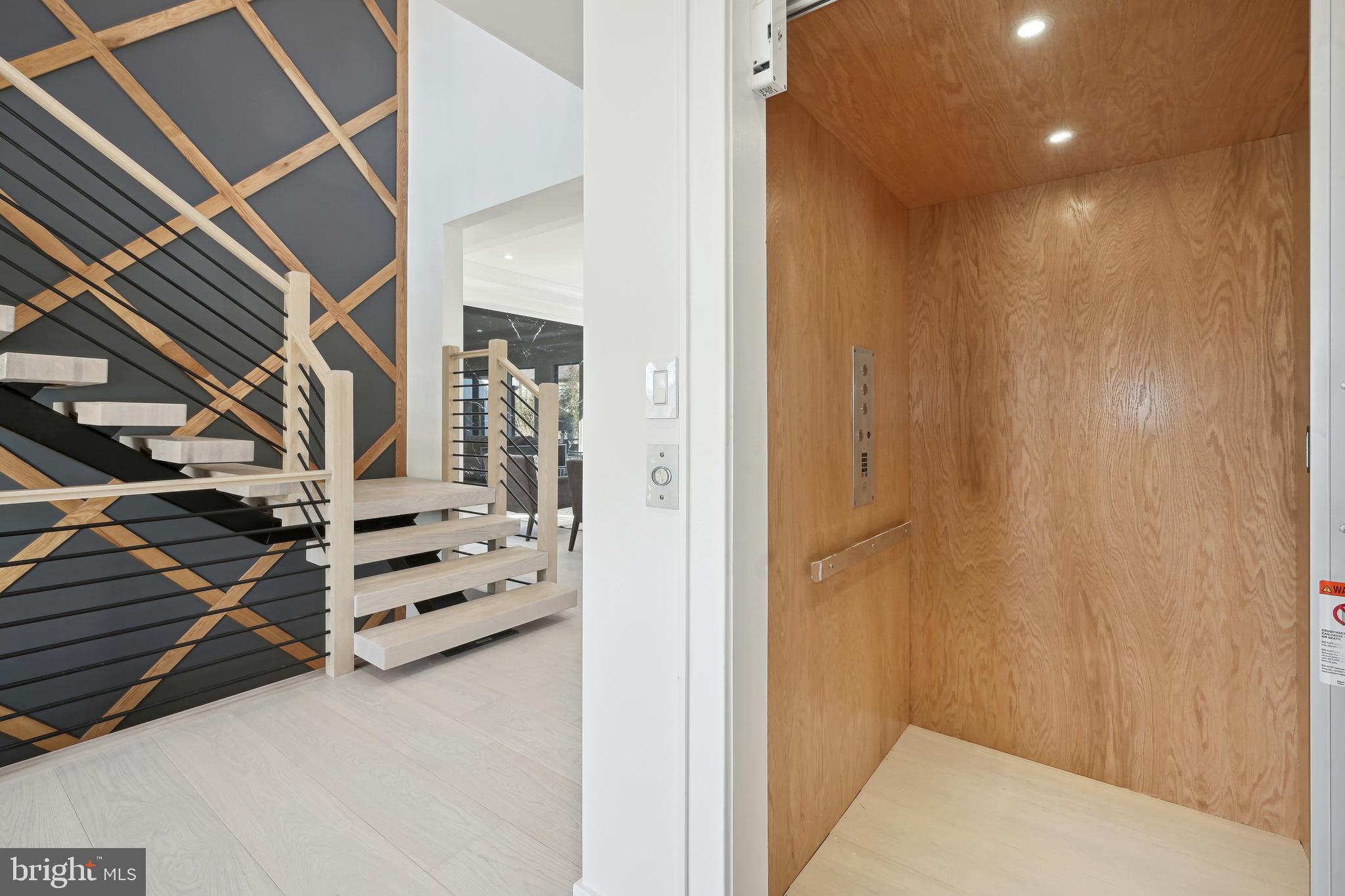 1124 Ormond Court McLean, VA 22101 - Photo 13 of 81