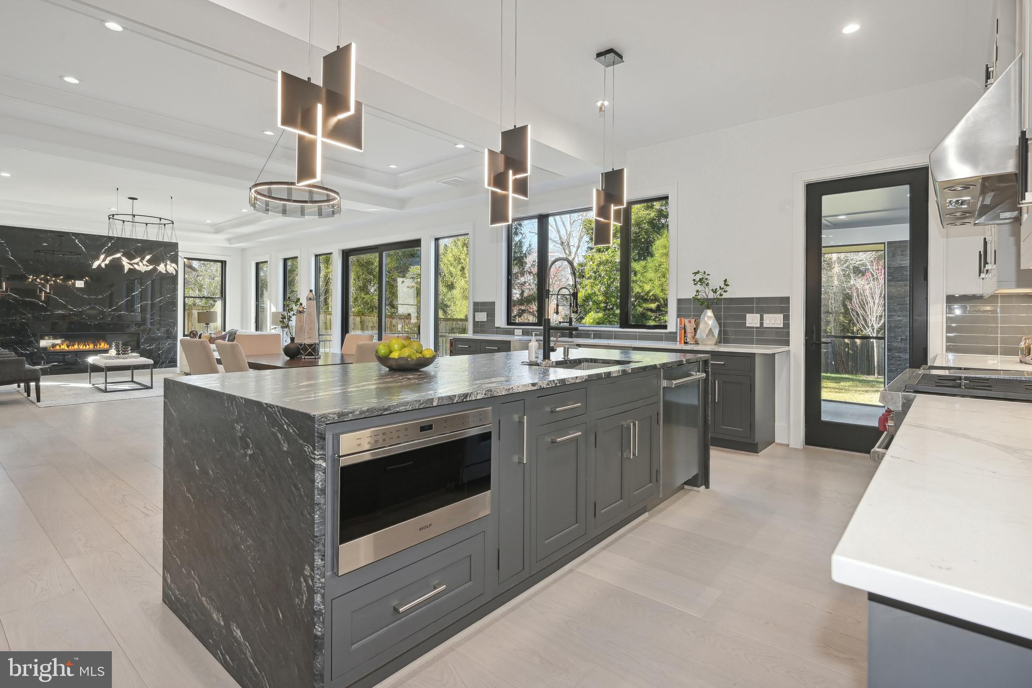 1124 Ormond Court McLean, VA 22101 - Photo 19 of 81