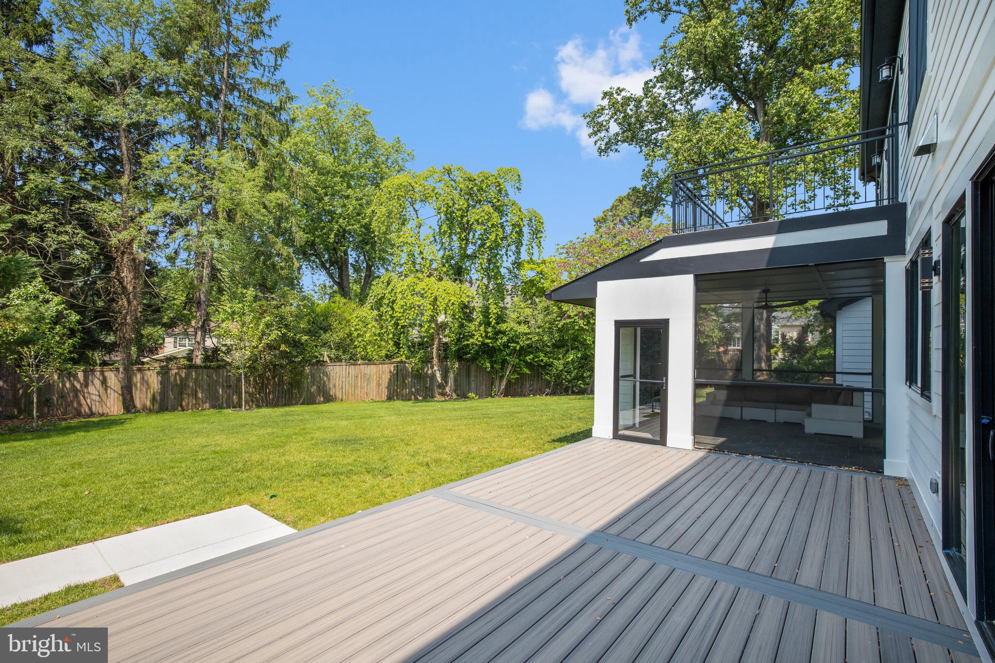 1124 Ormond Court McLean, VA 22101 - Photo 4 of 81