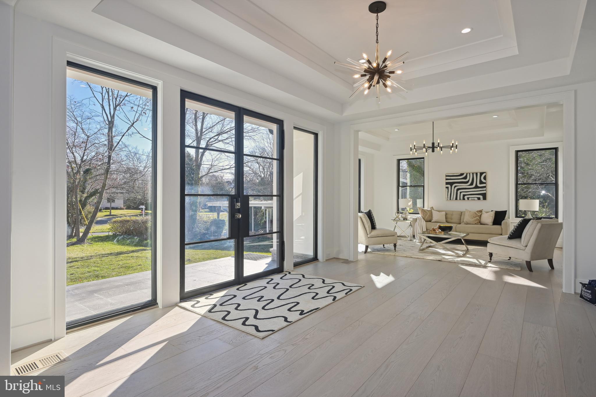 1124 Ormond Court McLean, VA 22101 - Photo 6 of 81