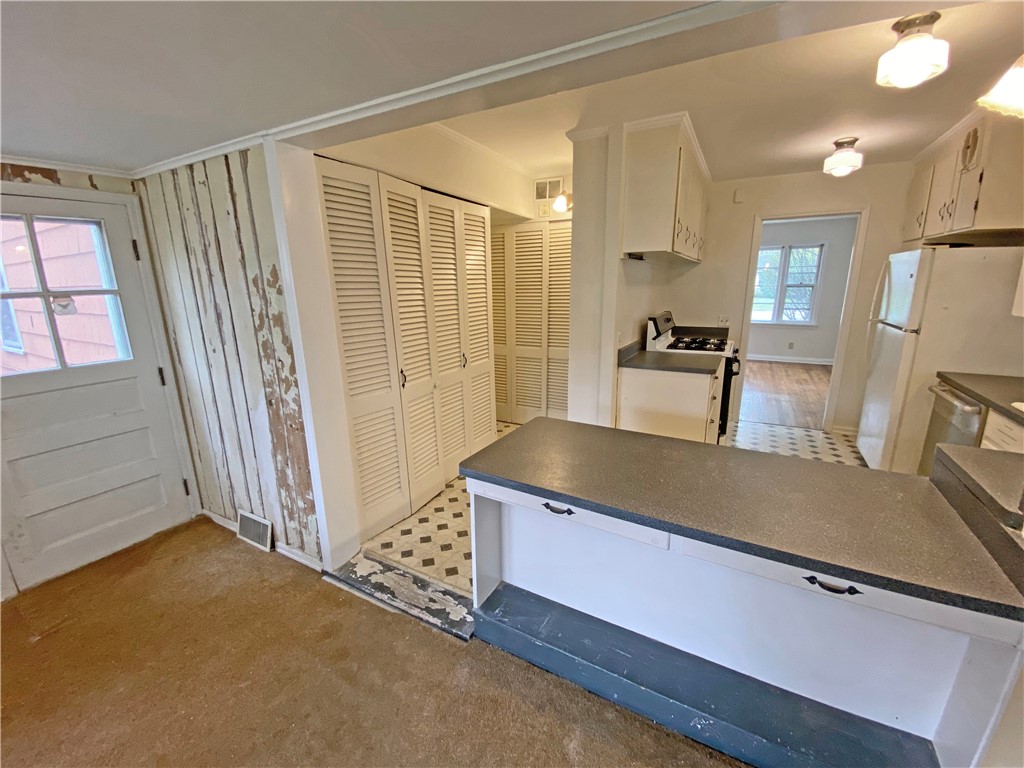 805 South Landing Road North Brighton, NY 14610 - Photo 11 of 34