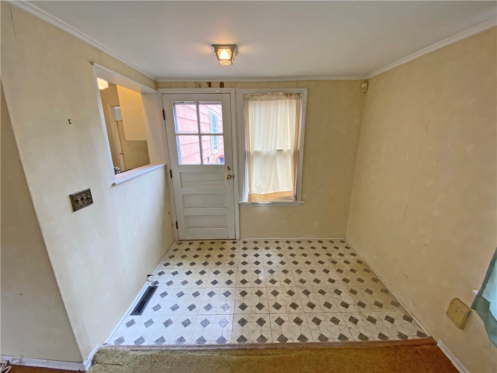 805 South Landing Road North Brighton, NY 14610 - Photo 17 of 34