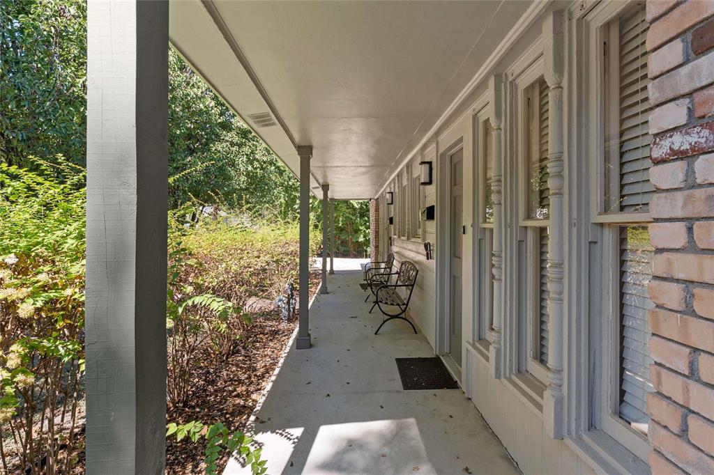 919 North 11th Street Temple, TX 76501 - Photo 3 of 26