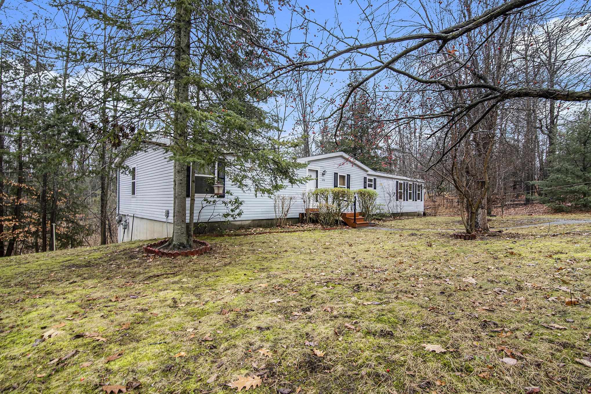 359 Highview Road Traverse City, MI 49696 - Photo 3 of 27