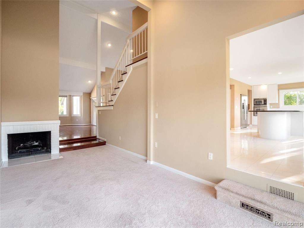 1835 Golf Ridge Drive Bloomfield Hills, MI 48302 - Photo 9 of 36