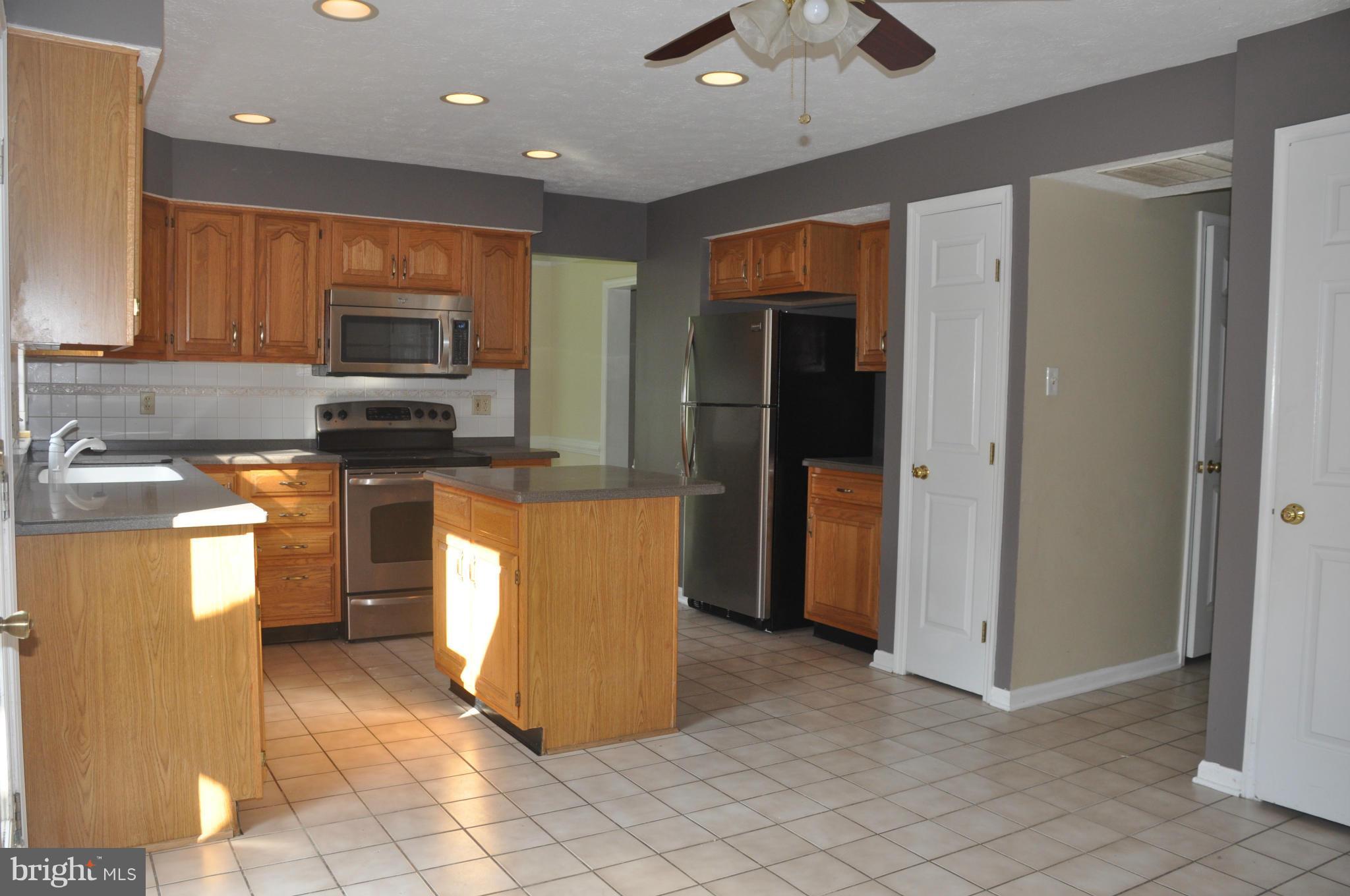 2800 Klein Court Crofton, MD 21114 - Photo 3 of 30 Kitchen