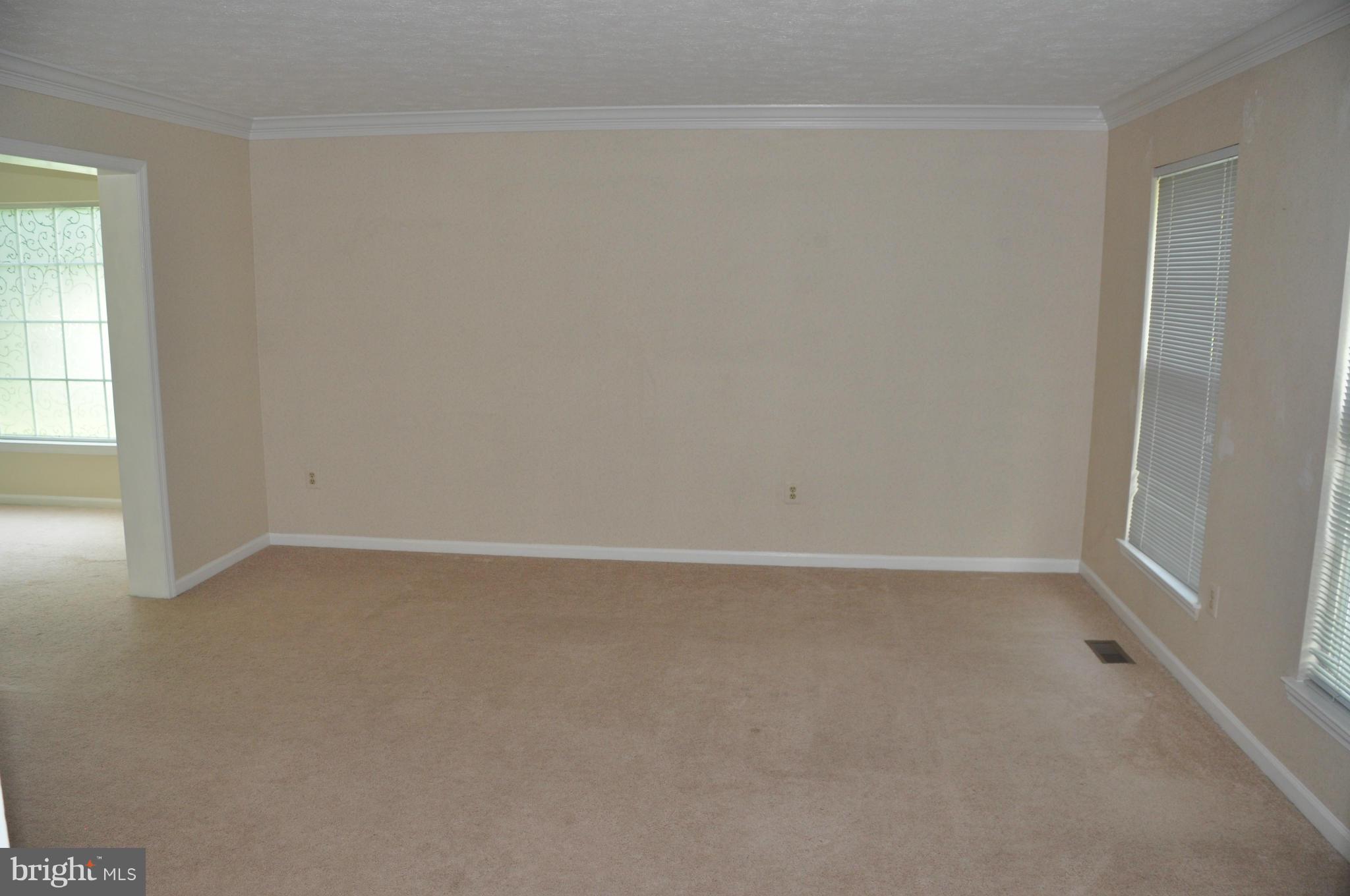 2800 Klein Court Crofton, MD 21114 - Photo 8 of 30 Living Room