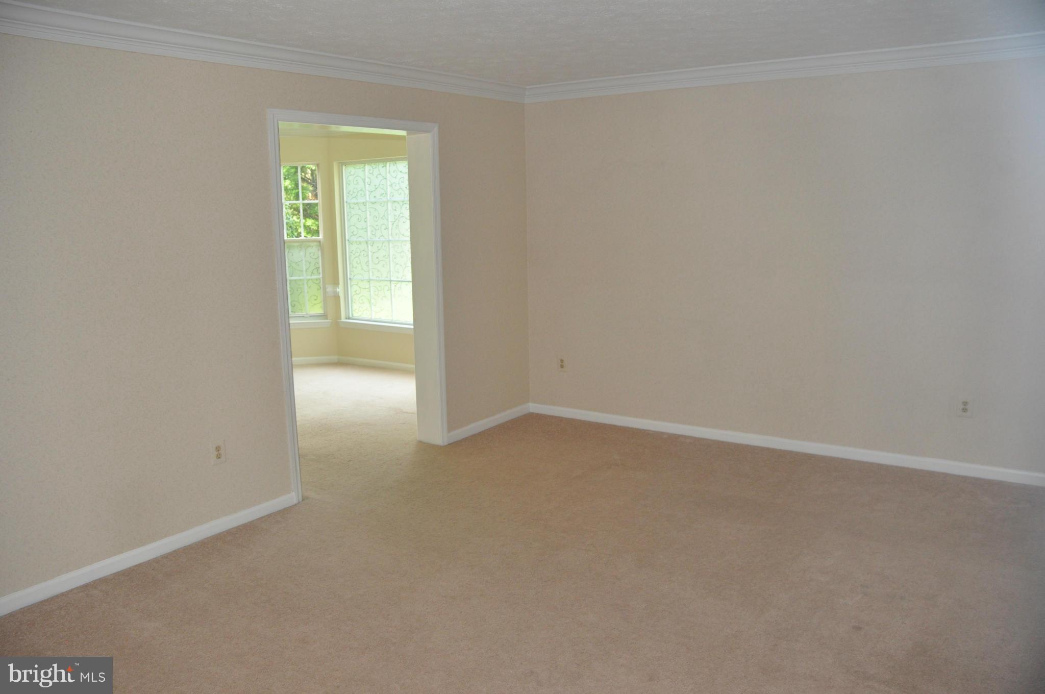 2800 Klein Court Crofton, MD 21114 - Photo 9 of 30 Living Room