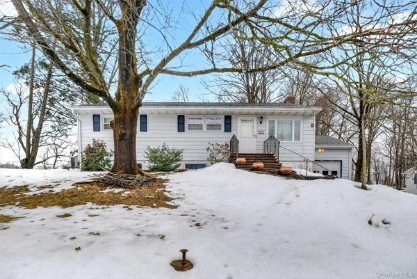 $315,000 | 46 Stephanie Lane, Poughkeepsie, NY 12603